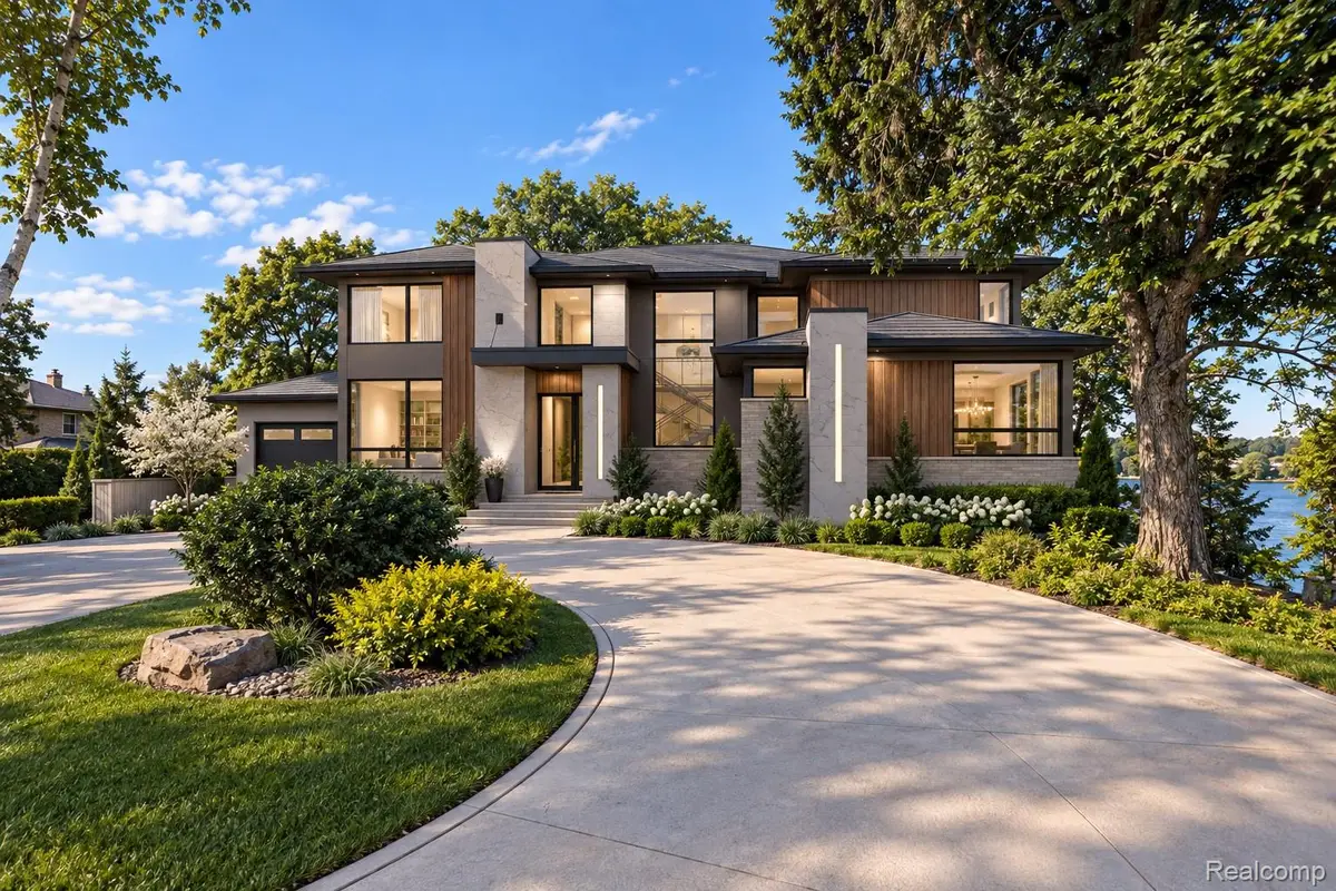 01879 Long Pointe Drive, Bloomfield, MI 48302 - #1