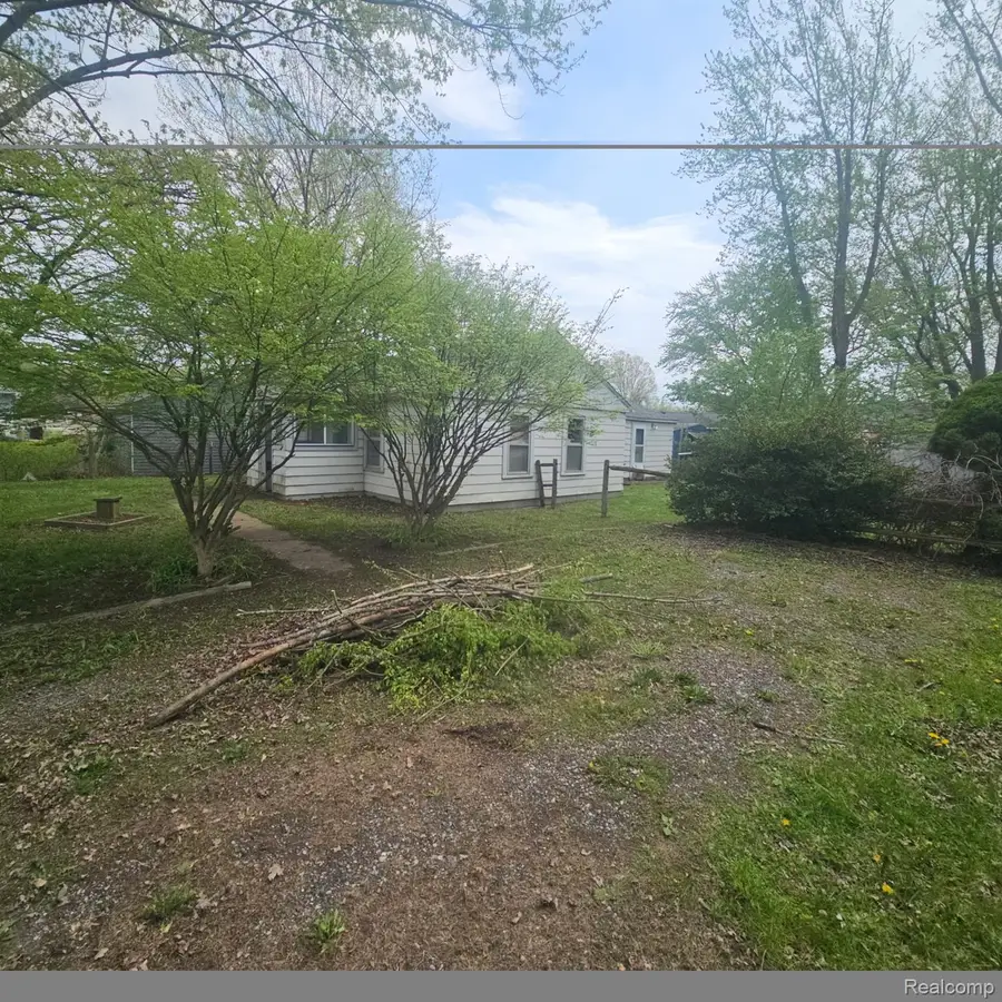 3121 W Stein Road, La Salle, MI 48145 - #2