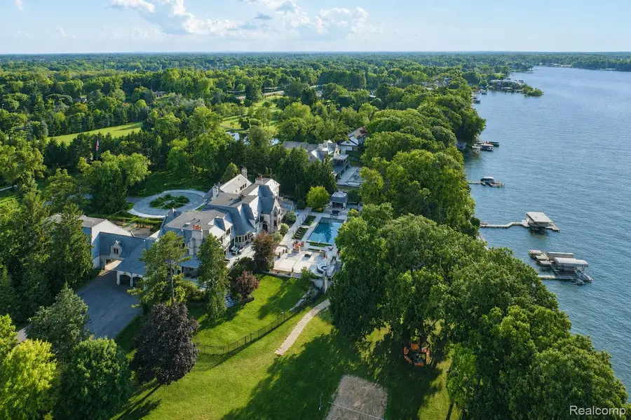 5400 Pontiac Trail, Orchard Lake Village, MI 48323 - #3