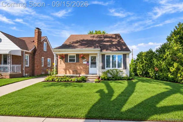 2221 N Highland Street, Dearborn, MI 48128