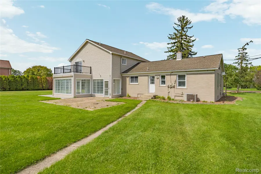 4582 18 1/2 Mile Road, Sterling Heights, MI 48314 - #3