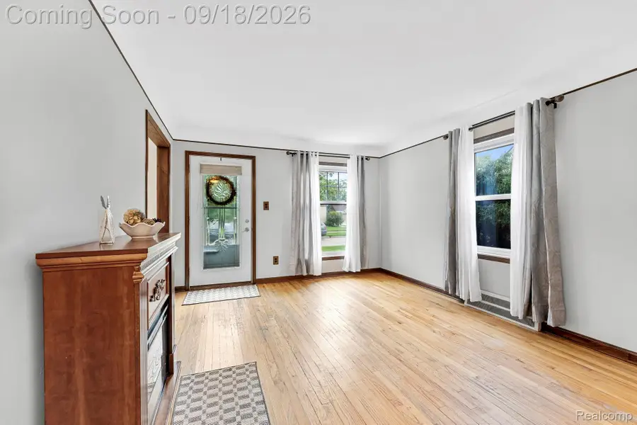 1790 Riverbank Street, Lincoln Park, MI 48146 - #3