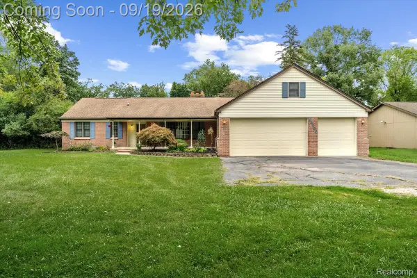 24780 Springbrook Drive, FarmingtonHills, MI 48336