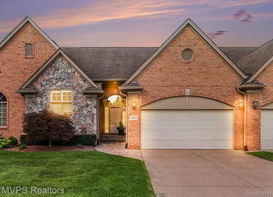 51879 Shoreview Drive, Shelby, MI 48316 - #2
