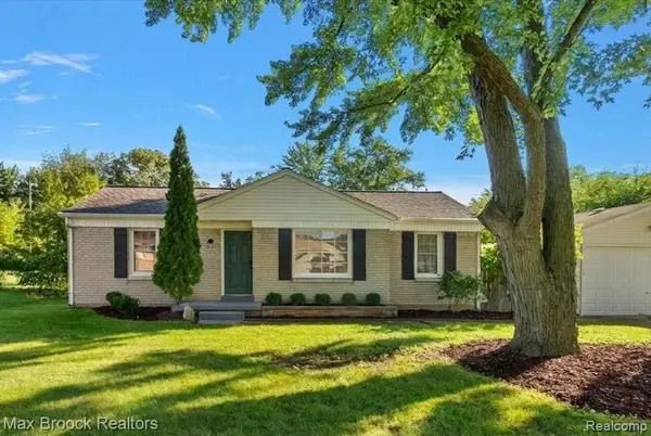 2600 Candlewick Drive, LakeOrion, MI 48359