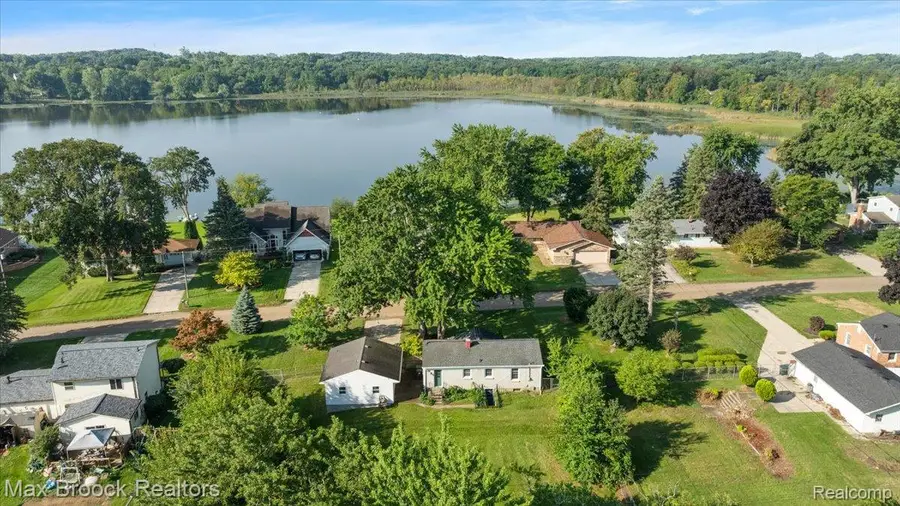 2600 Candlewick Drive, Orion, MI 48359 - #2
