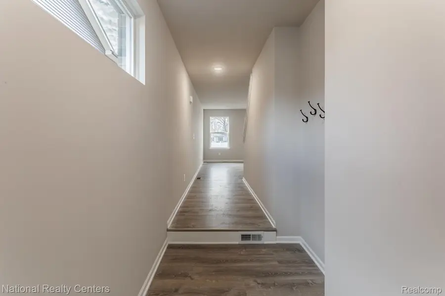 25025 Fairgrove Street, Woodhaven, MI 48183 - #3