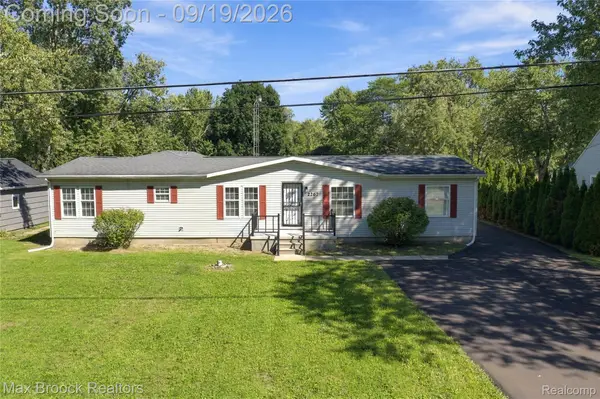 2267 Howe Road, Burton, MI 48519