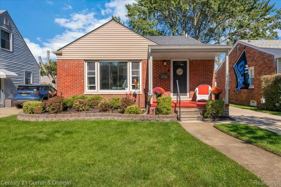 24394 Andover Drive, Dearborn Heights, MI 48125 - #2