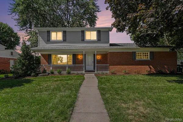 33887 Ashton Drive, SterlingHeights, MI 48312
