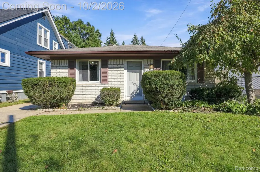 5970 N Silvery Lane, Dearborn Heights, MI 48127 - #2