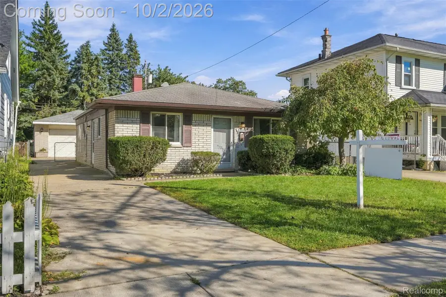 5970 N Silvery Lane, Dearborn Heights, MI 48127 - #3