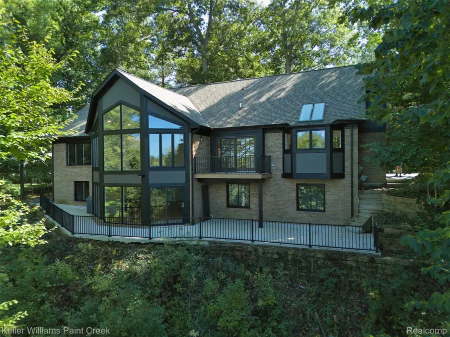 2918 Shannon Drive, Oakland, MI 48363 - #3