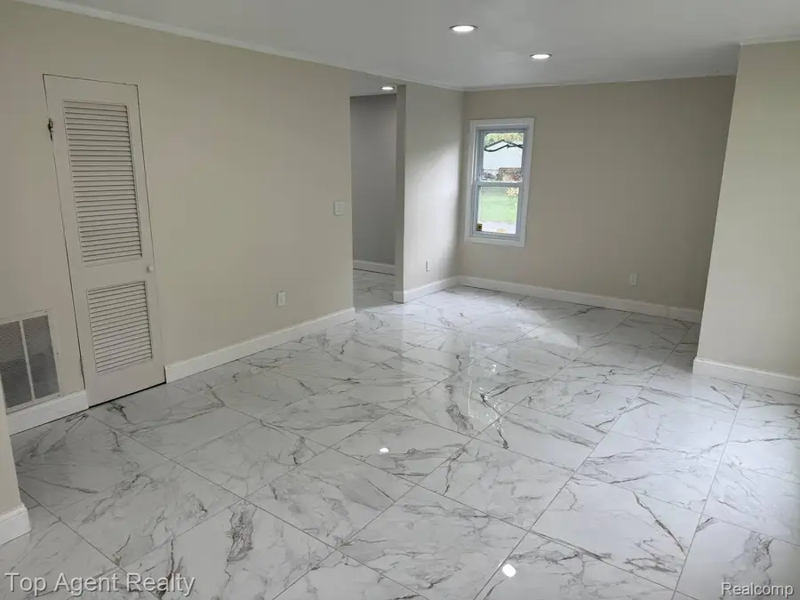 2848 Edna Jane Drive, Auburn Hills, MI 48326 - #2