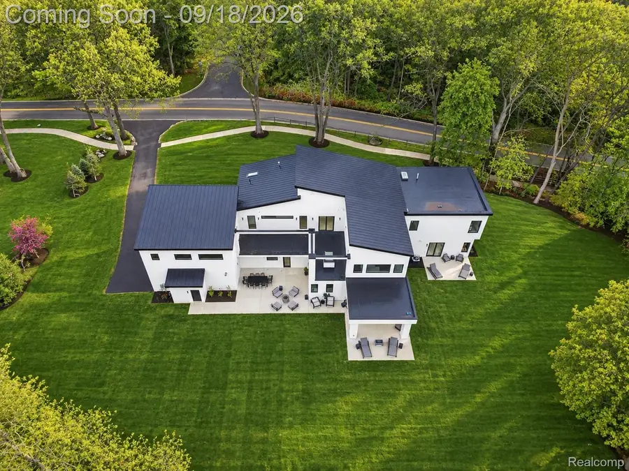 1715 Lone Pine Road, Bloomfield, MI 48302 - #2