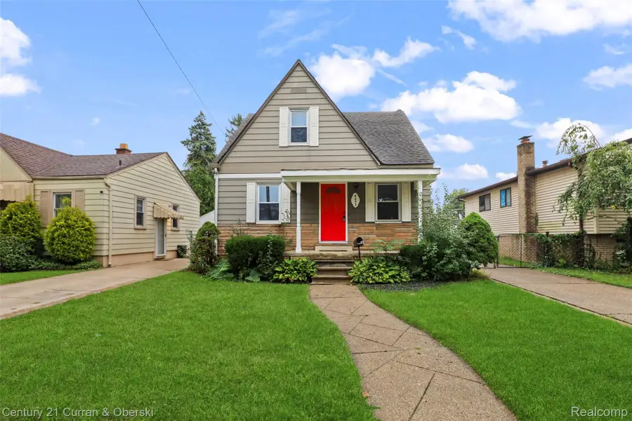 6652 Rockdale Street, Dearborn Heights, MI 48127 - #2