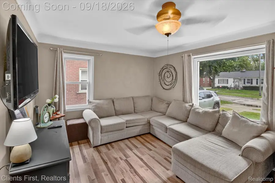 9822 Mayfield Street, Livonia, MI 48150 - #2