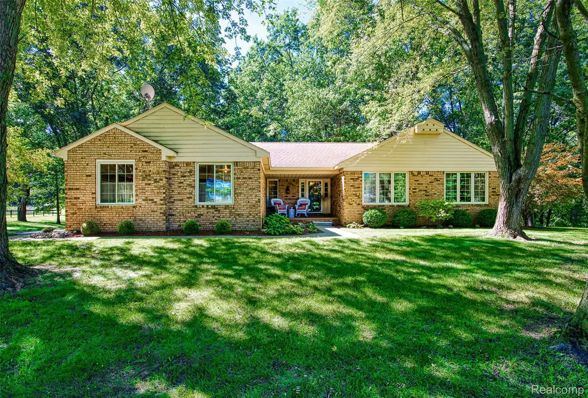6209 Raddatz Road, Fowlerville, MI 48836 - #1