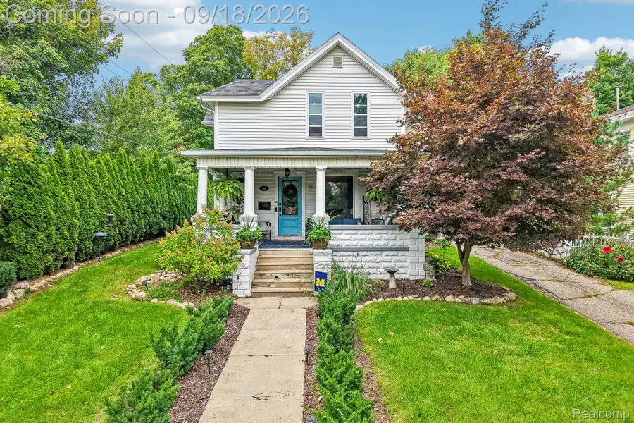 319 E Commerce Street, Milford, MI 48381 - #3