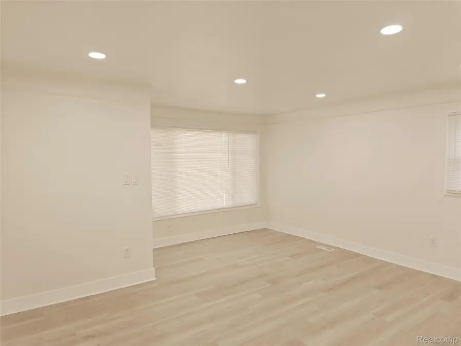 20560 Asbury Park, Detroit, MI 48235 - #3