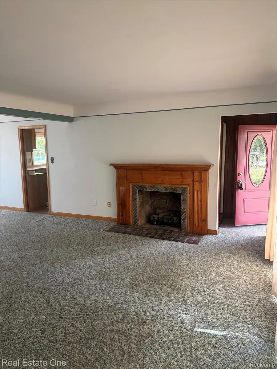 6346 Donaldson Drive, Troy, MI 48085 - #2