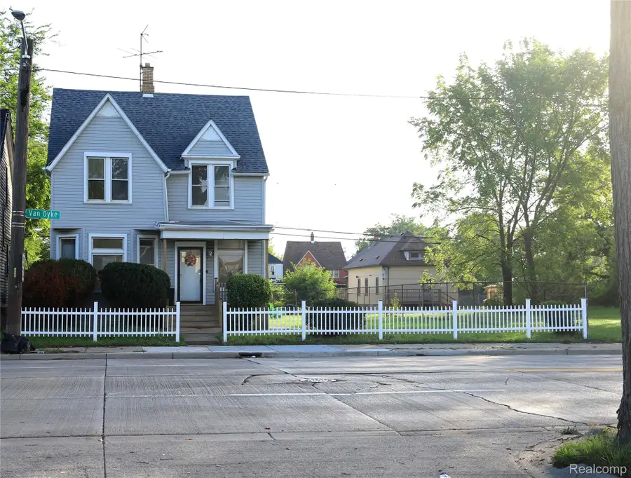 5738 Van Dyke Street, Detroit, MI 48213 - #2