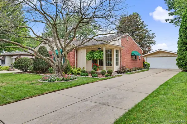 7656 N Charlesworth Street, DearbornHeights, MI 48127