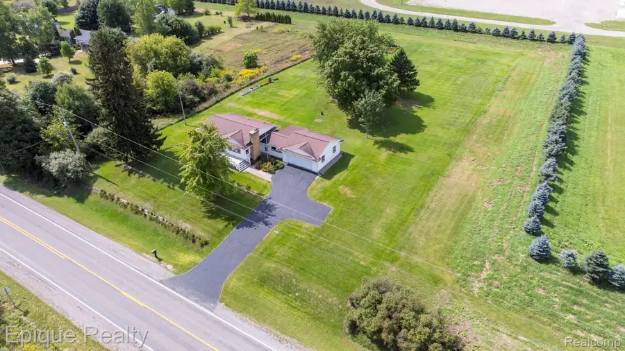 10091 N Genesee Road, Mount Morris, MI 48458 - #2