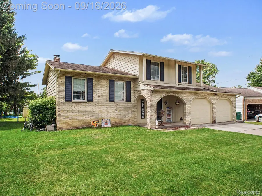 428 Carrie Drive, Flushing, MI 48433 - #2