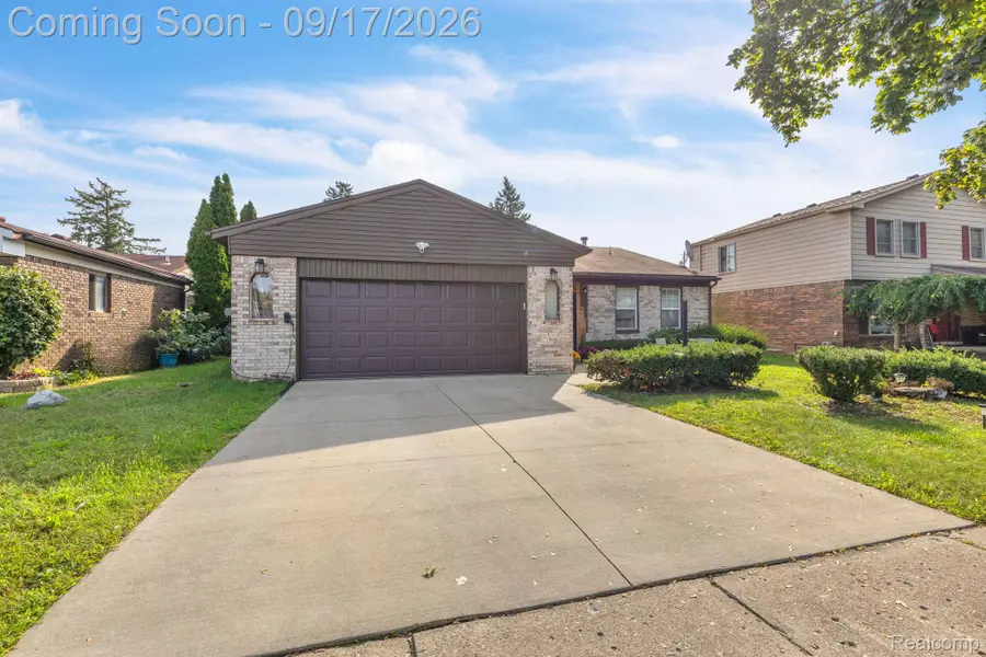 200 Rosemary Street, Dearborn Heights, MI 48127 - #2