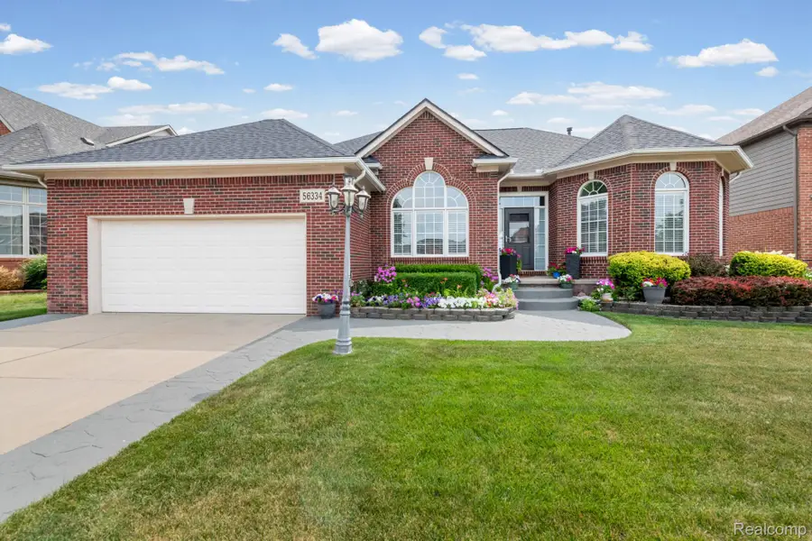 56334 Birkdale Drive, Macomb, MI 48042 - #2