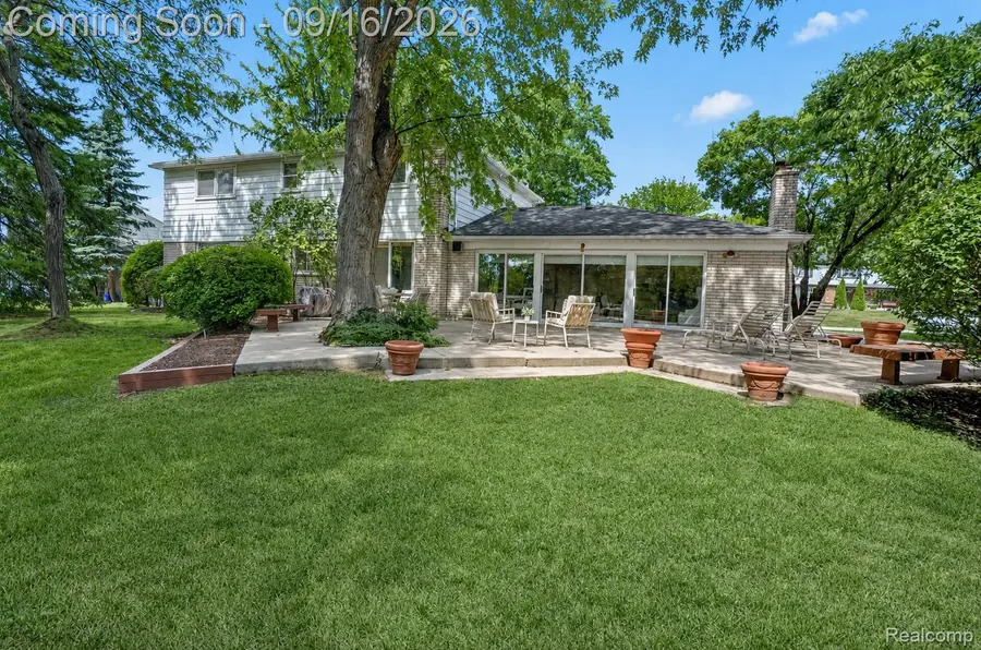 4855 Thorntree Drive, West Bloomfield, MI 48322 - #3