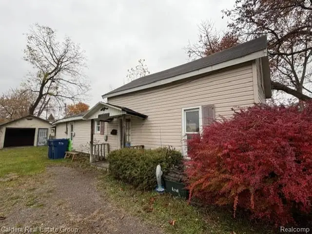 1407 Bradfield Street, Bay City, MI 48706 - #2