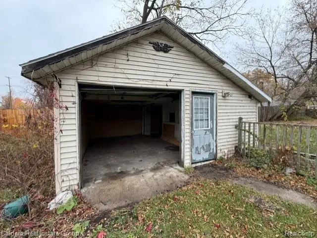 1407 Bradfield Street, Bay City, MI 48706 - #3