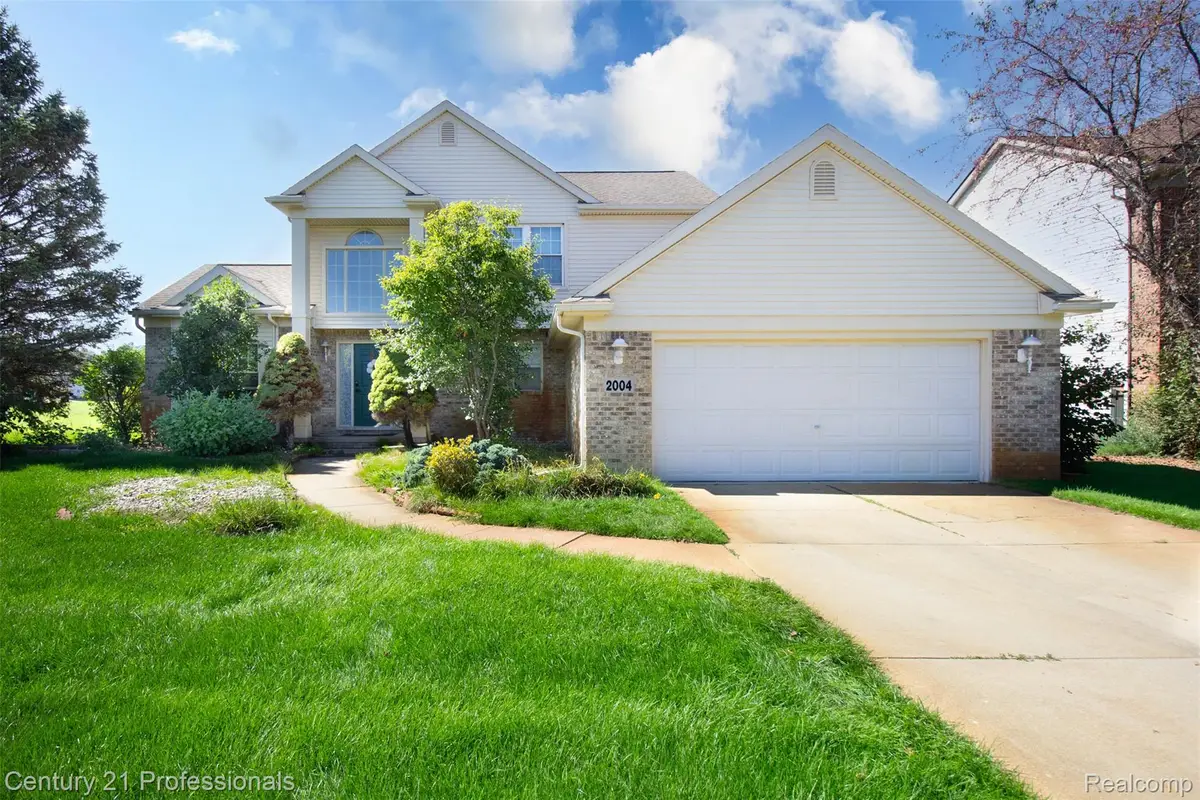 2004 Twin Sun Circle, Commerce, MI 48390 - #1