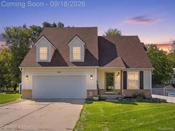 365 Saddlevalley Court, Linden, MI 48451