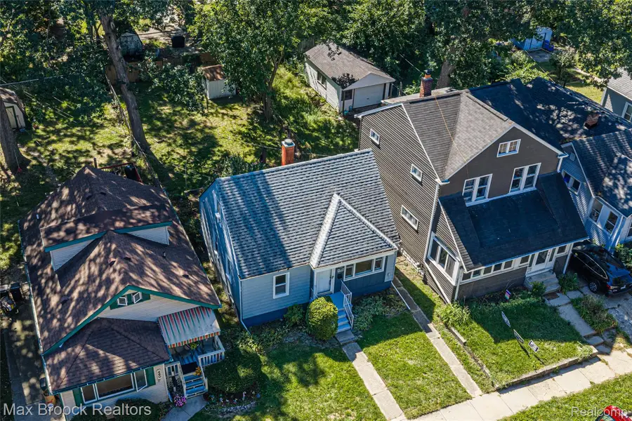 450 E Maplehurst Street, Ferndale, MI 48220 - #2
