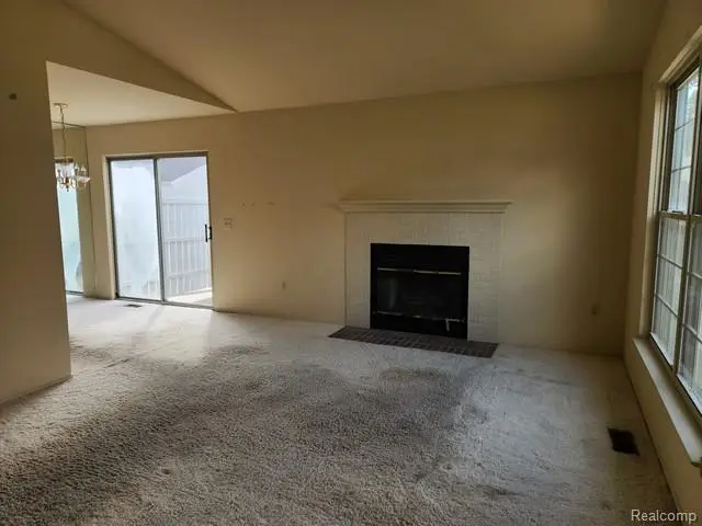 7611 Woodview Drive, Waterford, MI 48327 - #3