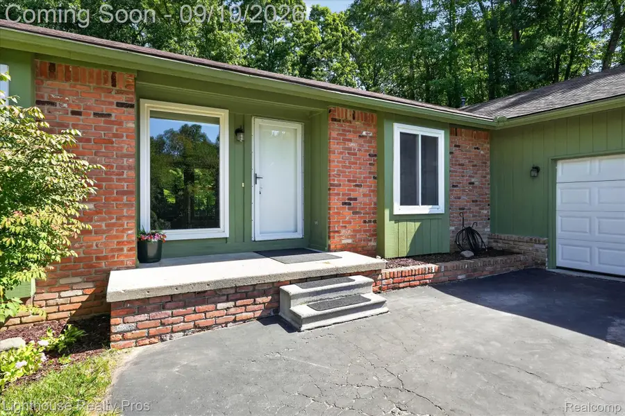 1333 Pine Cay Trail, Brighton, MI 48114 - #2