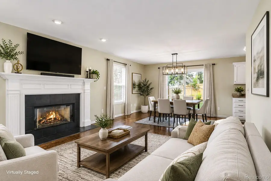 96 S Washington Street, Lake Orion, MI 48362 - #2