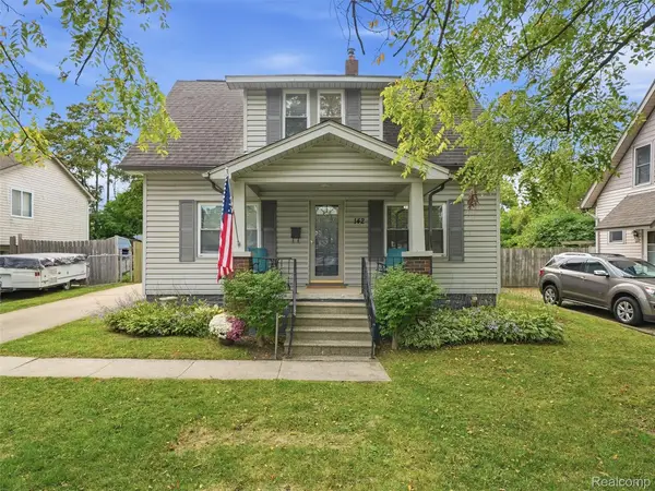 142 S Tilden Avenue, Waterford, MI 48328