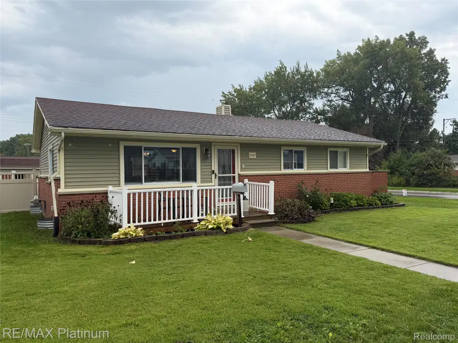 5347 Durwood Drive, Swartz Creek, MI 48473 - #2