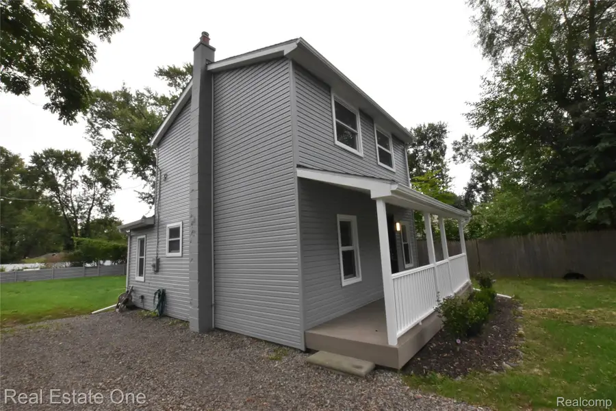 1565 Parkway Street, Waterford, MI 48328 - #2