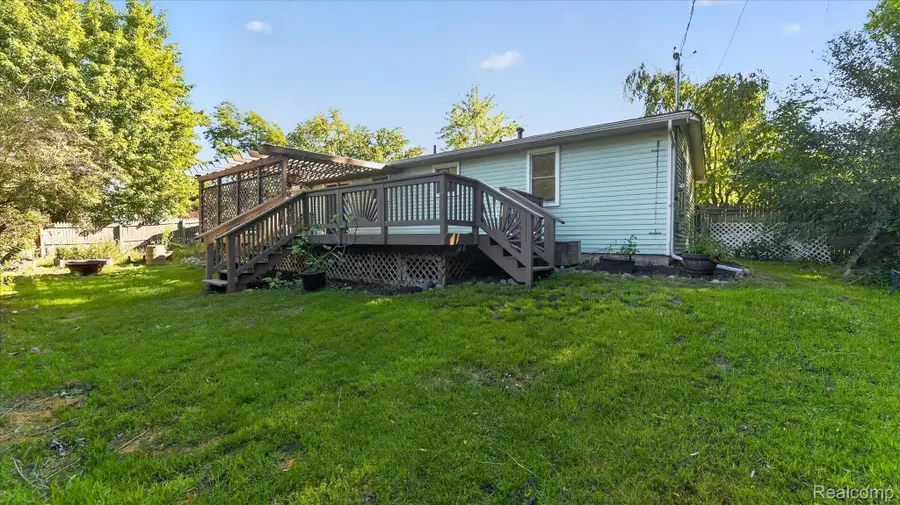 2095 Qualla Avenue, Wixom, MI 48393 - #2