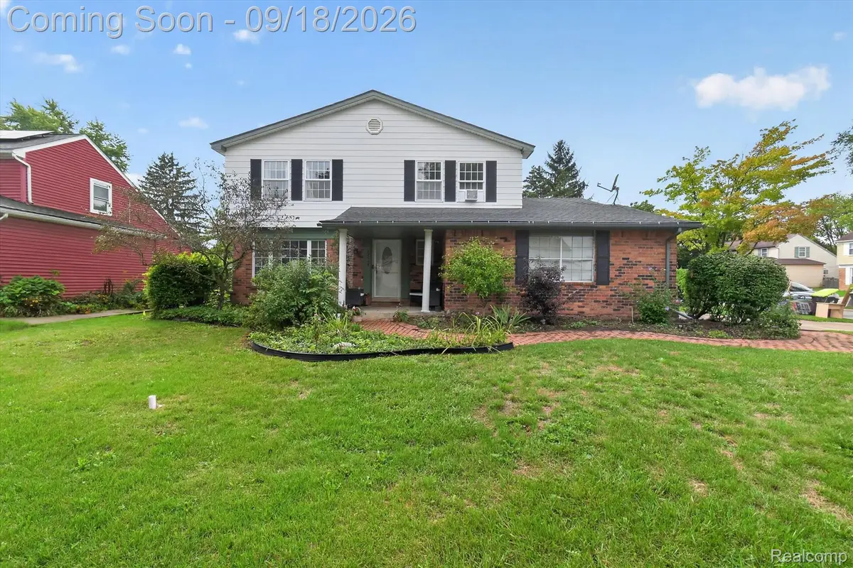 24587 Kings Pointe, Novi, MI 48375 - #1