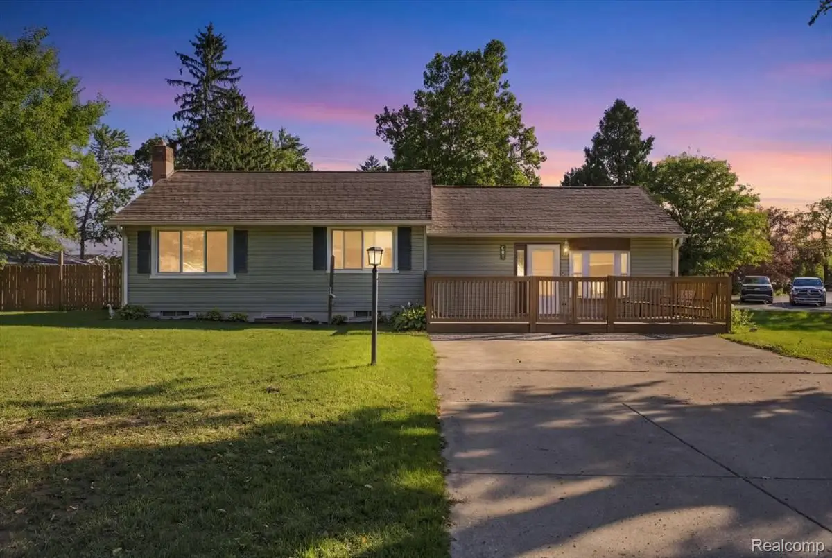 901 Glaspie Road, Oxford, MI 48371 - #1