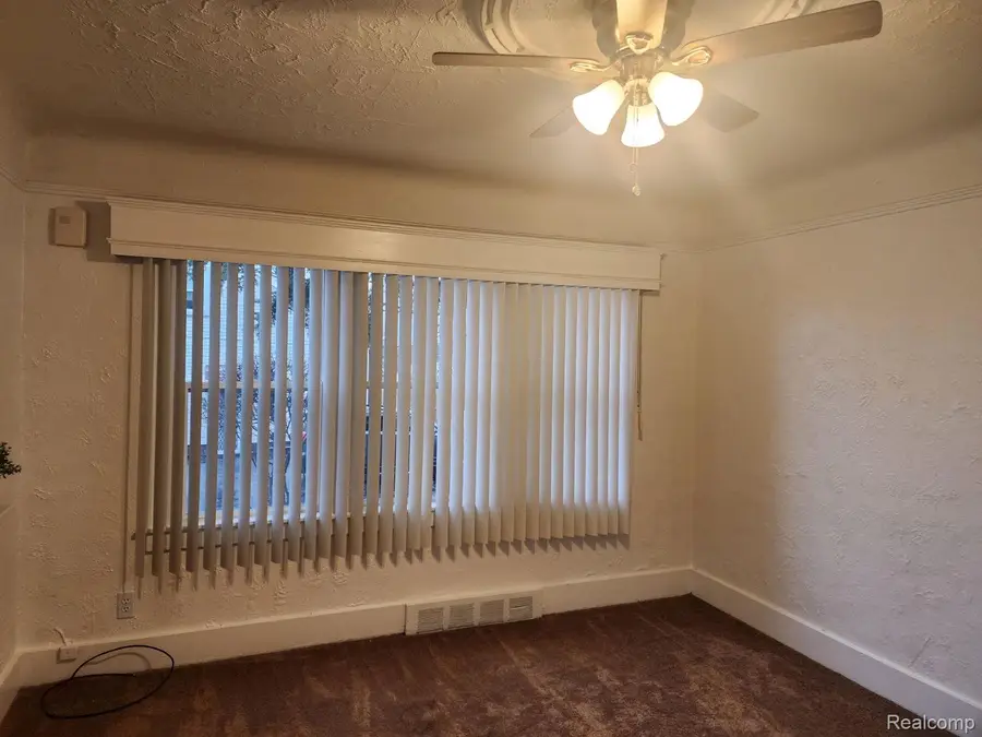 196 Bondale Avenue, Pontiac, MI 48341 - #3