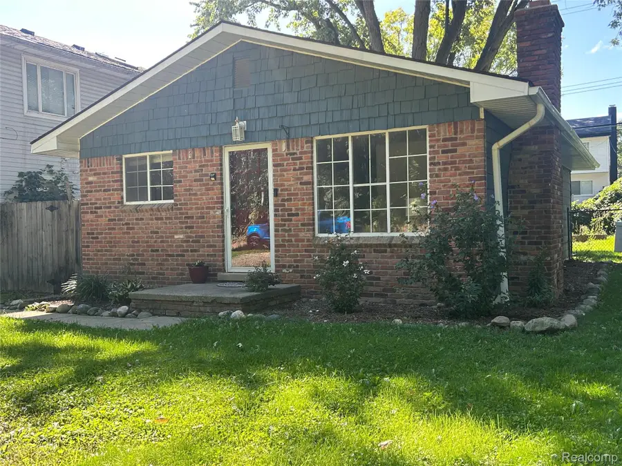11511 Big Lake Road, Davisburg, MI 48350 - #2
