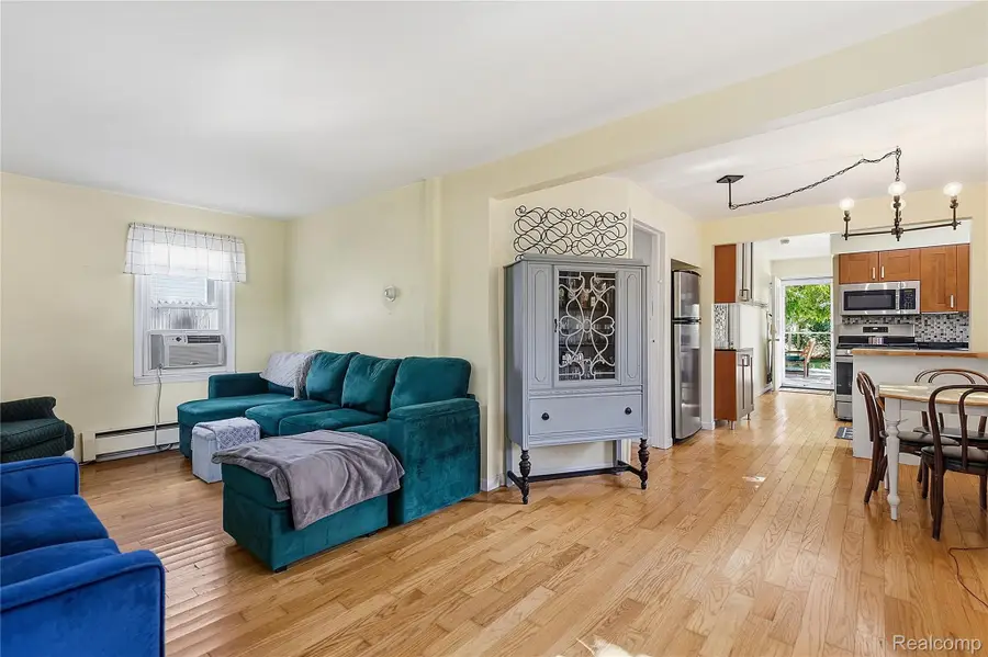 220 Lincoln Avenue, Oxford, MI 48371 - #3