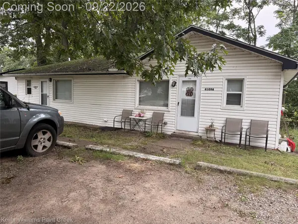 4109 Parkway, Waterford, MI 48328